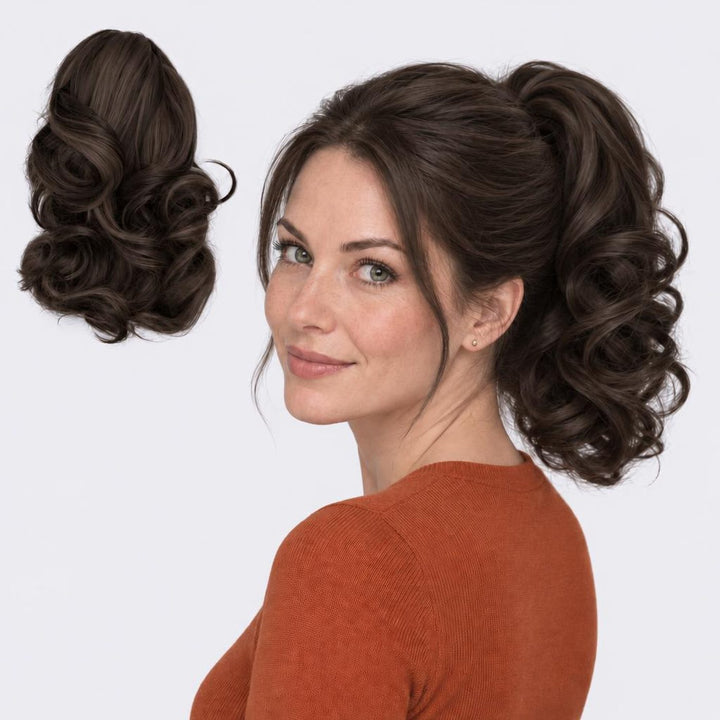 Tangled Ponyo i Dark Brown – krøllet hestehale med hår og klemme, vist løs og på model