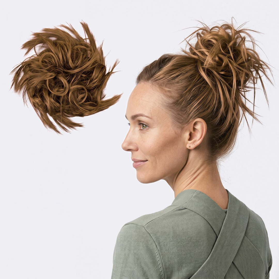 Tangled Wildbun i Brown – pjusket messy bun med hår, vist løs og sat op på model